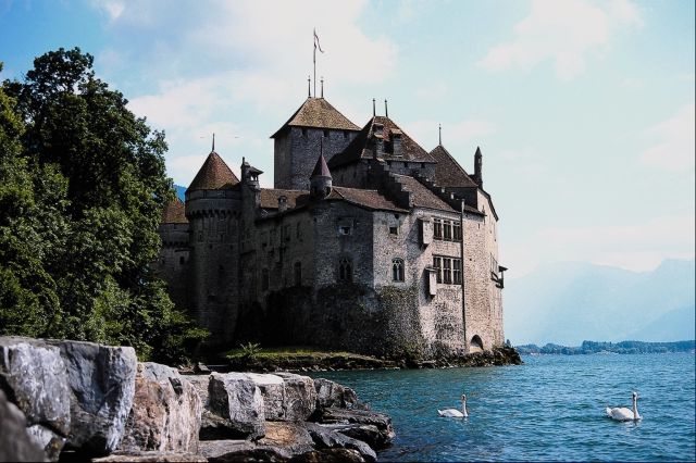 castle beside Swiss lake
